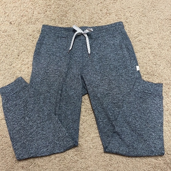 Vuori Pants - Vuori performance jogger heather grey
